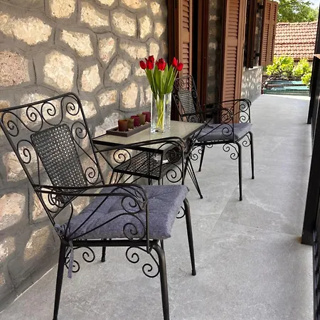 Mountain Nest B Eláti